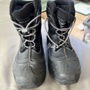 Columbia winter boots, youth/ladies size 6